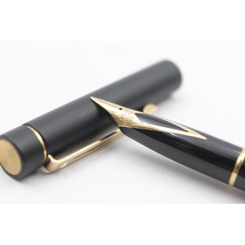 281 - Vintage SHEAFFER Targa Black FOUNTAIN PEN w/ 14ct Gold Nib WRITING