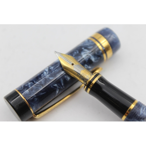 288 - PARKER Sonnet Navy Lacquer FOUNTAIN PEN w/ 18ct Gold Nib WRITING