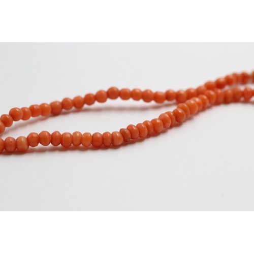 83 - 9ct Gold Clasp Coral Beaded Single Strap Necklace (8.5g)