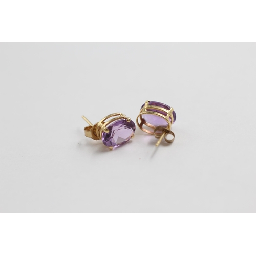 9 - 14ct Gold Amethyst Stud Earrings (1.2g)