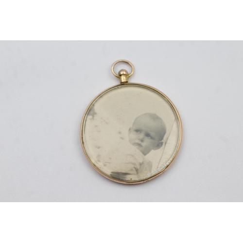 94 - 9ct Gold Antique Double Photo Locket Pendant (5.8g)