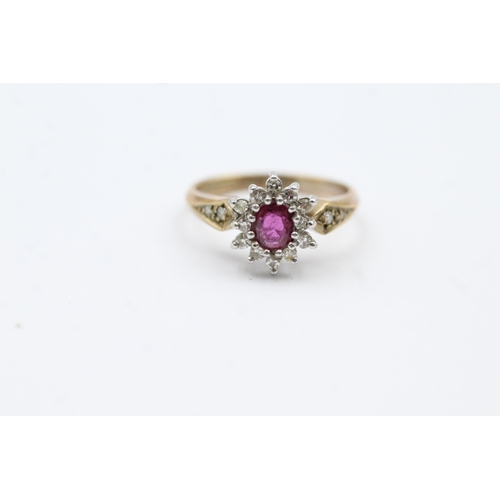 125 - 9ct Gold Diamond & Ruby Oval Cluster Ring (2.8g) size L