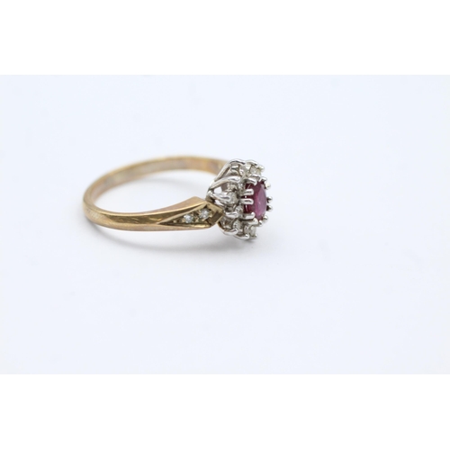 125 - 9ct Gold Diamond & Ruby Oval Cluster Ring (2.8g) size L