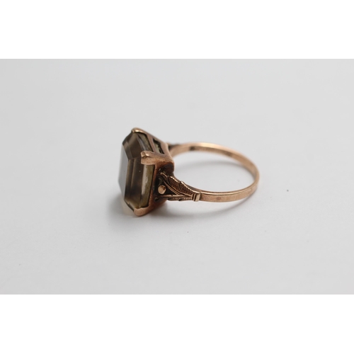 129 - 9ct Gold Smoky Quartz Single Stone Ring (3.9g) size L