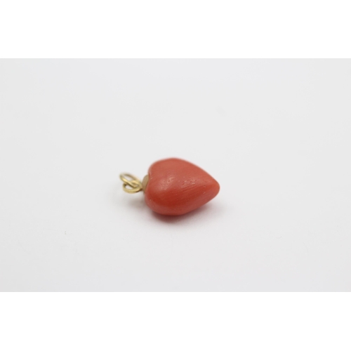 132 - 9ct Gold Coral Heart Pendant (0.8g)