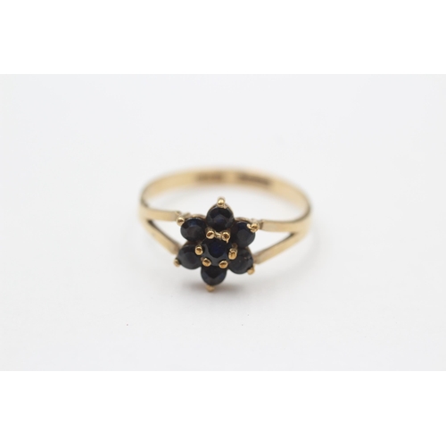 82 - 9ct Gold Sapphire Floral Cluster Ring (1.7g) size O