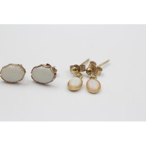 89 - 3 X 9ct Gold White Opal Earrings (2g)