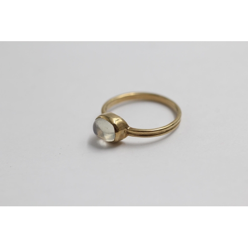 90 - 9ct Gold Moonstone Single Stone Ring (1.6g) size K