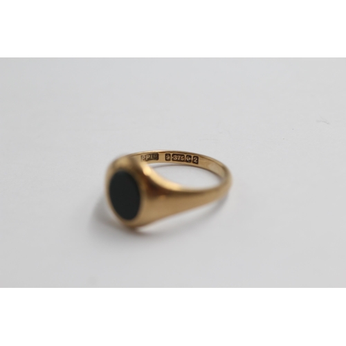 92 - 9ct Gold Bloodstone Signet Ring (3.2g) size O