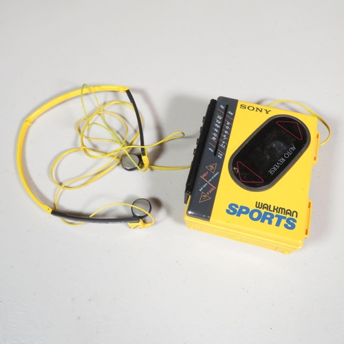 287 - Original Sony Walkman Sports auto reverse with earphones