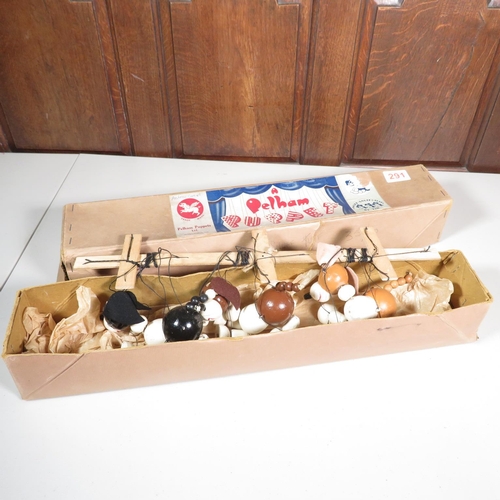 291 - Wuff, Snuff and Tuff Pelham Puppet with original box