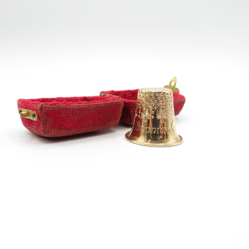 296 - 9ct gold thimble and case fully HM  thimble weighs 5.6g