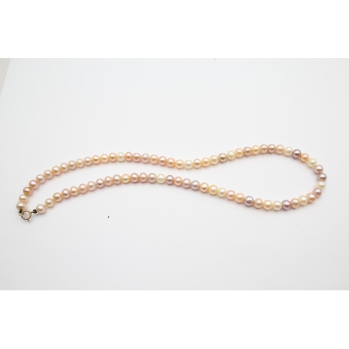 102 - 3 X 9ct Gold Clasped Single Strand Necklaces Inc. Pearl, Rose Quartz & Garnet (51.4g)