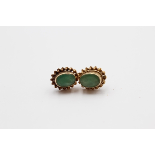 104 - 3 X 9ct Gold Paired Gemstone Stud Earrings Inc. Garnet, Emerald & Opal (3.1g)