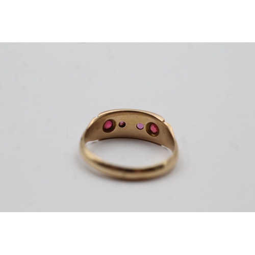 147 - 15ct Rose Gold Ruby And Pearl Vintage Six Stone Grain Set Dress Ring (2.8g) size O