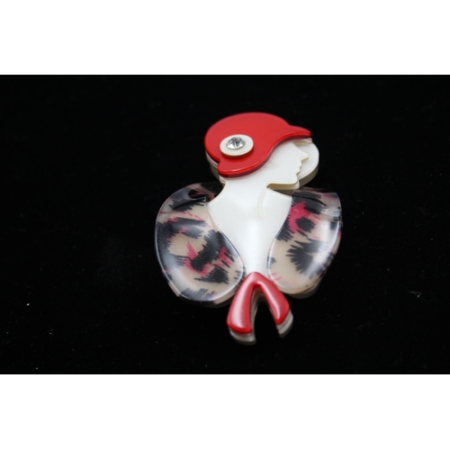 169 - Four Novelty Acrylic Brooches (54g)