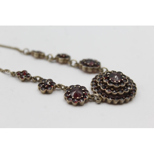 194 - A Silver Bohemian Garnet Necklace (12g)