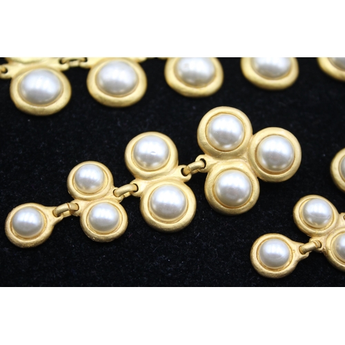 202 - A Vintage 1980s Gold Tone And Faux Pearl Statement Bracelet And Earrings Set (89g)