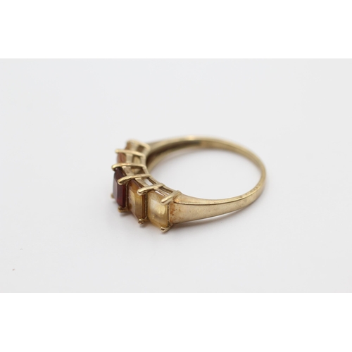 58 - 9ct Gold Garnet & Citrine Five Stone Steps Setting Ring (2.6g) size Q
