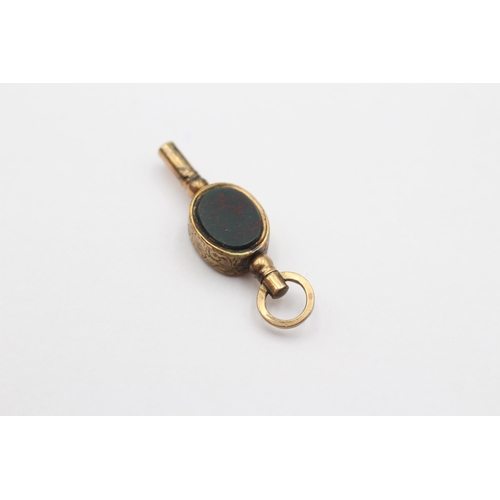 75 - 9ct Gold Antique Bloodstone & Paste Watch Key (2g)