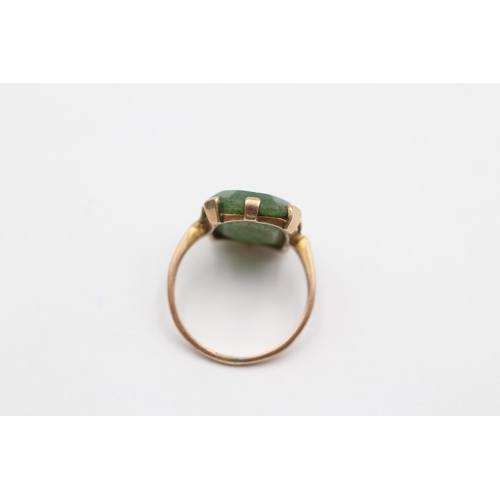 78 - 9ct Gold Vintage Green Gemstone Statement Ring (3.2g) size M