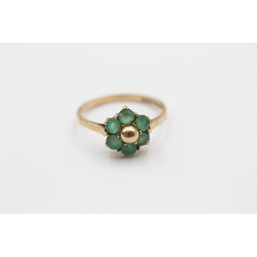 83 - 9ct Gold Emerald Floral Cluster Dress Ring (2g) size P1/2