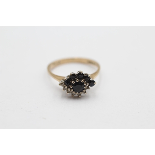 122 - 9ct White And Yellow Gold Diamond And Sapphire Bicolour Cluster Dress Ring (1.7g) size J