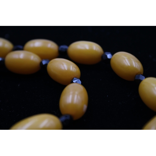 164 - A Single Strand Bakelite Bead Necklace (82g)