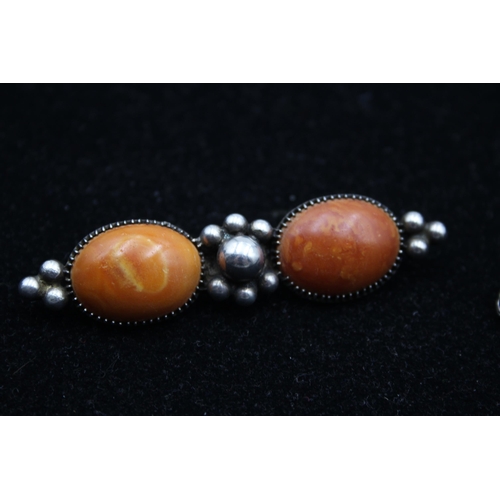 171 - Two Silver Brooches Including Amber And Hand Stitched (18g)