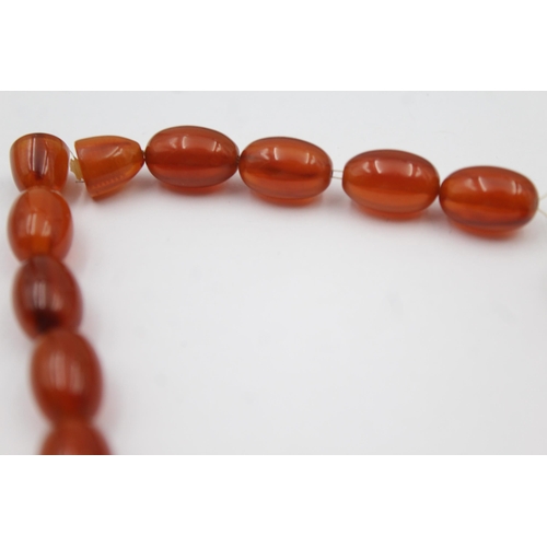 193 - A Single Strand Bakelite Bead Necklace, In Need Of A New Clasp (72g)