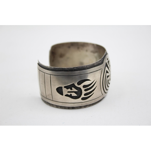 197 - A Silver Native American Cutwork Bangle (72g)