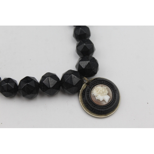 202 - A Victorian Jet Bead Necklace With Cameo Pendant, As Found (83g)