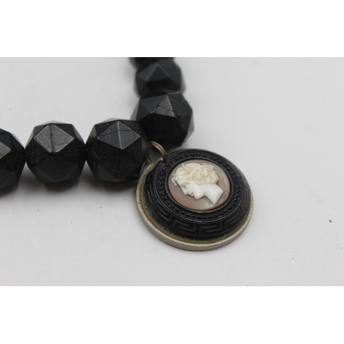 202 - A Victorian Jet Bead Necklace With Cameo Pendant, As Found (83g)