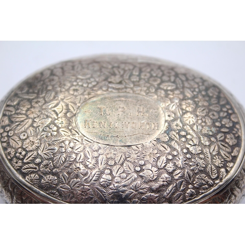 250 - Antique / Vintage .950 SILVER Oval Squeeze Action Snuff Box w/ Engraving (86g)