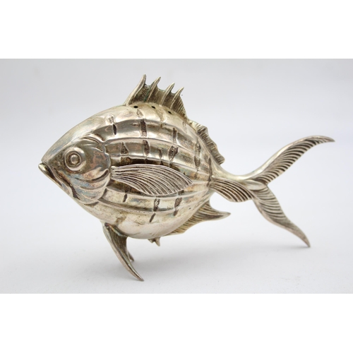 251 - Vintage .800 Continental SILVER Novelty Decorative Fish Ornament (74g)