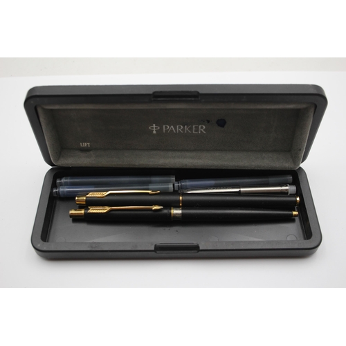 291 - Vintage PARKER 180 Matte Black FOUNTAIN PEN w/ Gold Plate Nib WRITING