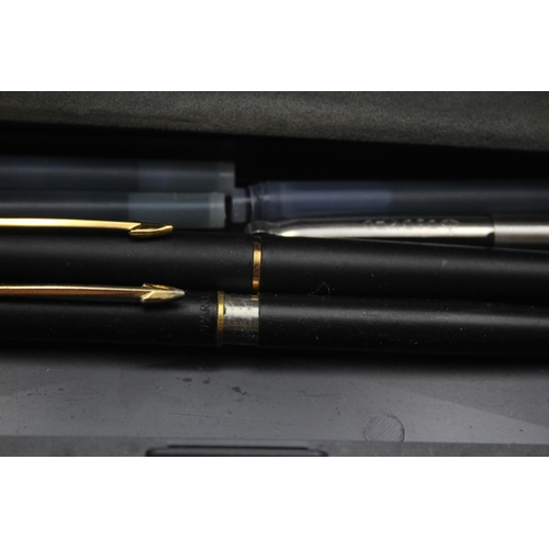 291 - Vintage PARKER 180 Matte Black FOUNTAIN PEN w/ Gold Plate Nib WRITING