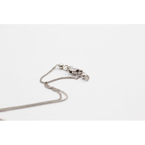 5 - 18ct White Gold Diamond Details Heart Frame Pendant Necklace (3g)