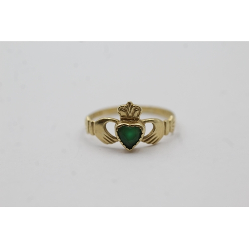 53 - 14ct Gold Emerald Heart Claddagh Statement Ring (1.7g) size O