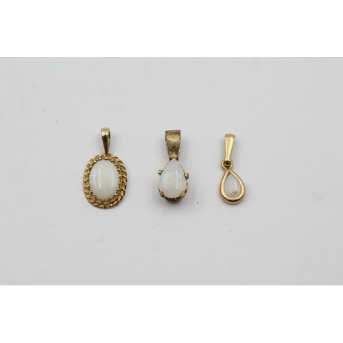 63 - 3x 9ct Gold Opal Drop Pendants (1.3g)