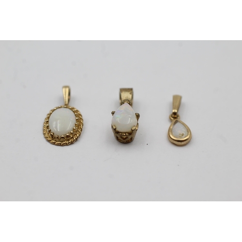 63 - 3x 9ct Gold Opal Drop Pendants (1.3g)