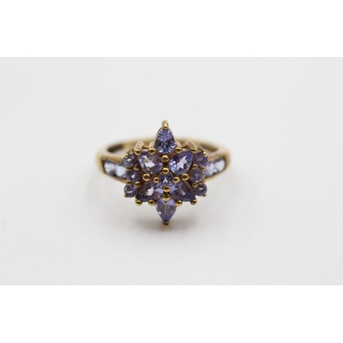 72 - 9ct Gold Tanzanite Floral Cluster Dress Ring (2.6g) size M1/2