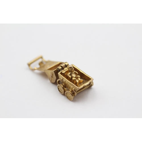 75 - 9ct Gold Vintage Baby Pram Charm (2.8g)