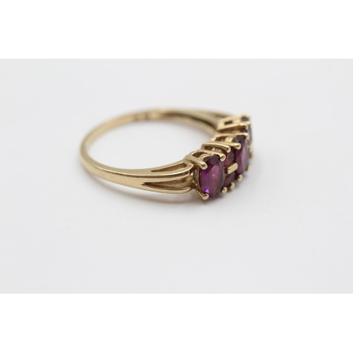 77 - 9ct Gold Amethyst & Pink Gemstone Cluster Dress Ring (3g) size R