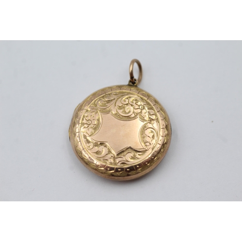 81 - 9ct Back & Front Gold Antique Etched Round Locket (3.5g)