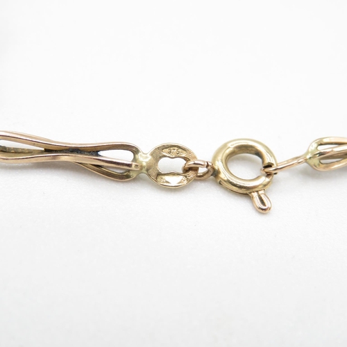 107 - 9ct gold bracelet 18cm long  3.7g