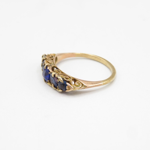 118 - 9ct gold and sapphire ring size P  2.5g