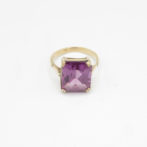 120 - 9ct gold and amethyst ring size M  5.4g