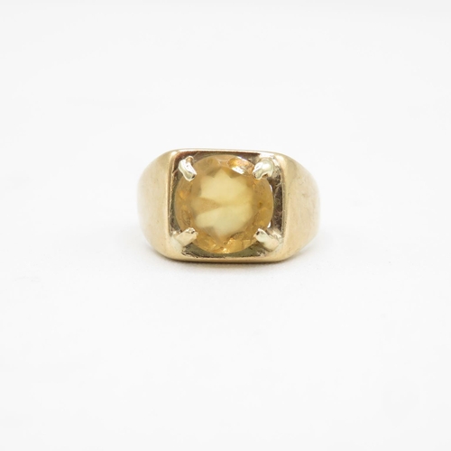 133 - 9ct gold and yellow paste stone ring size M