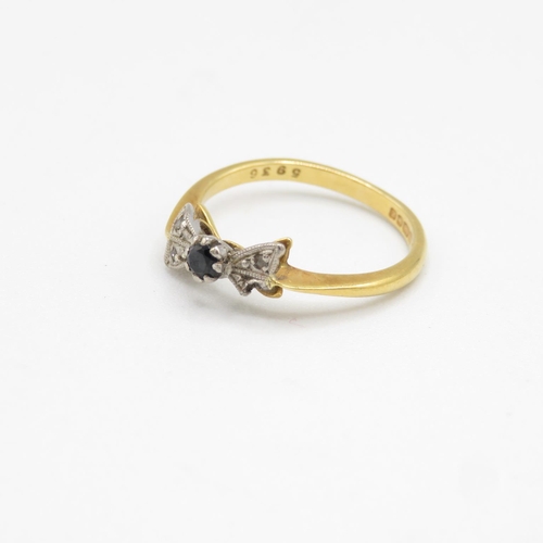 152 - 18ct gold, sapphire and diamond bow-tie ring size N  2.5g (damage to one side of bow)